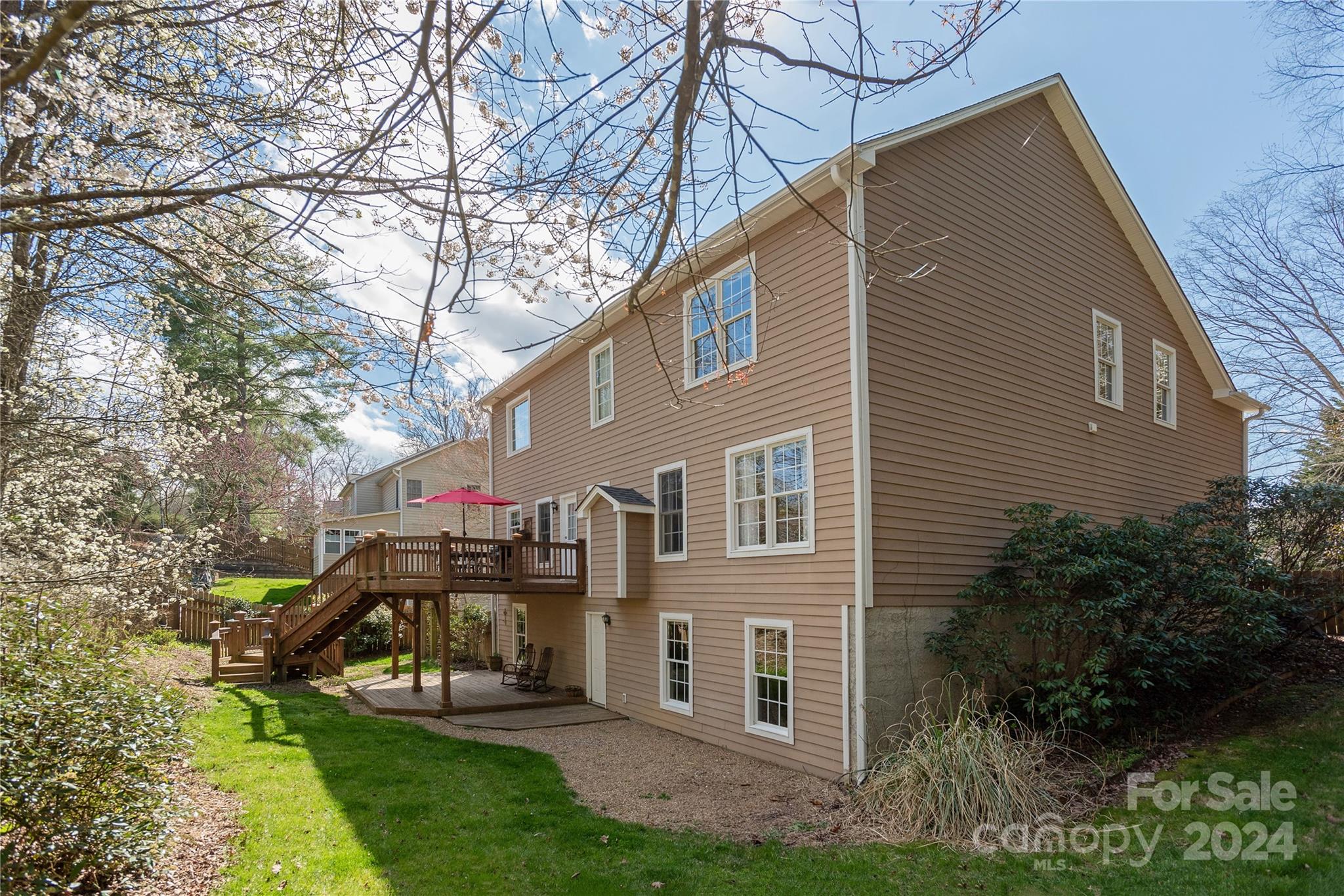 2 Whitleigh Court Arden NC 28704
