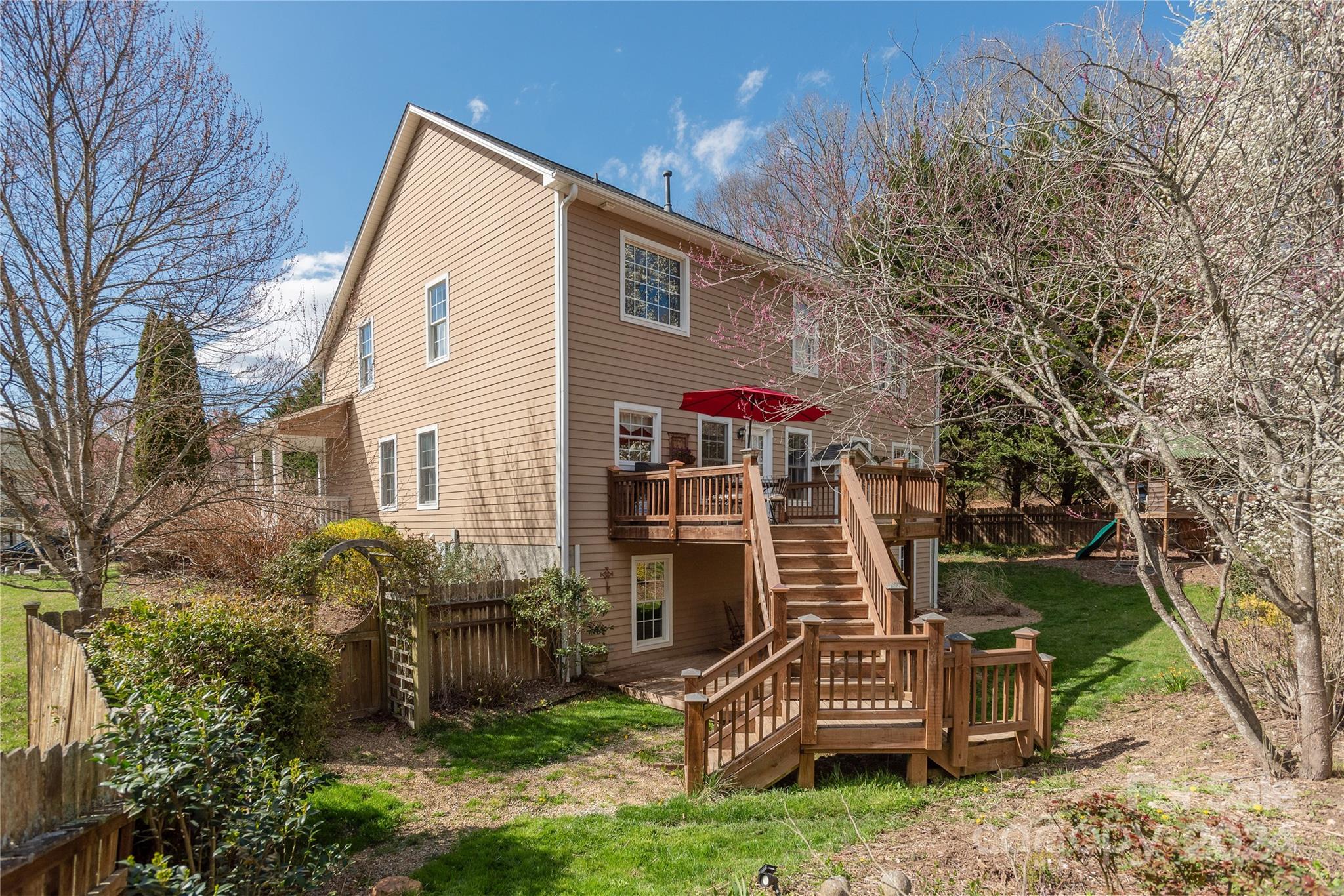 2 Whitleigh Court Arden NC 28704
