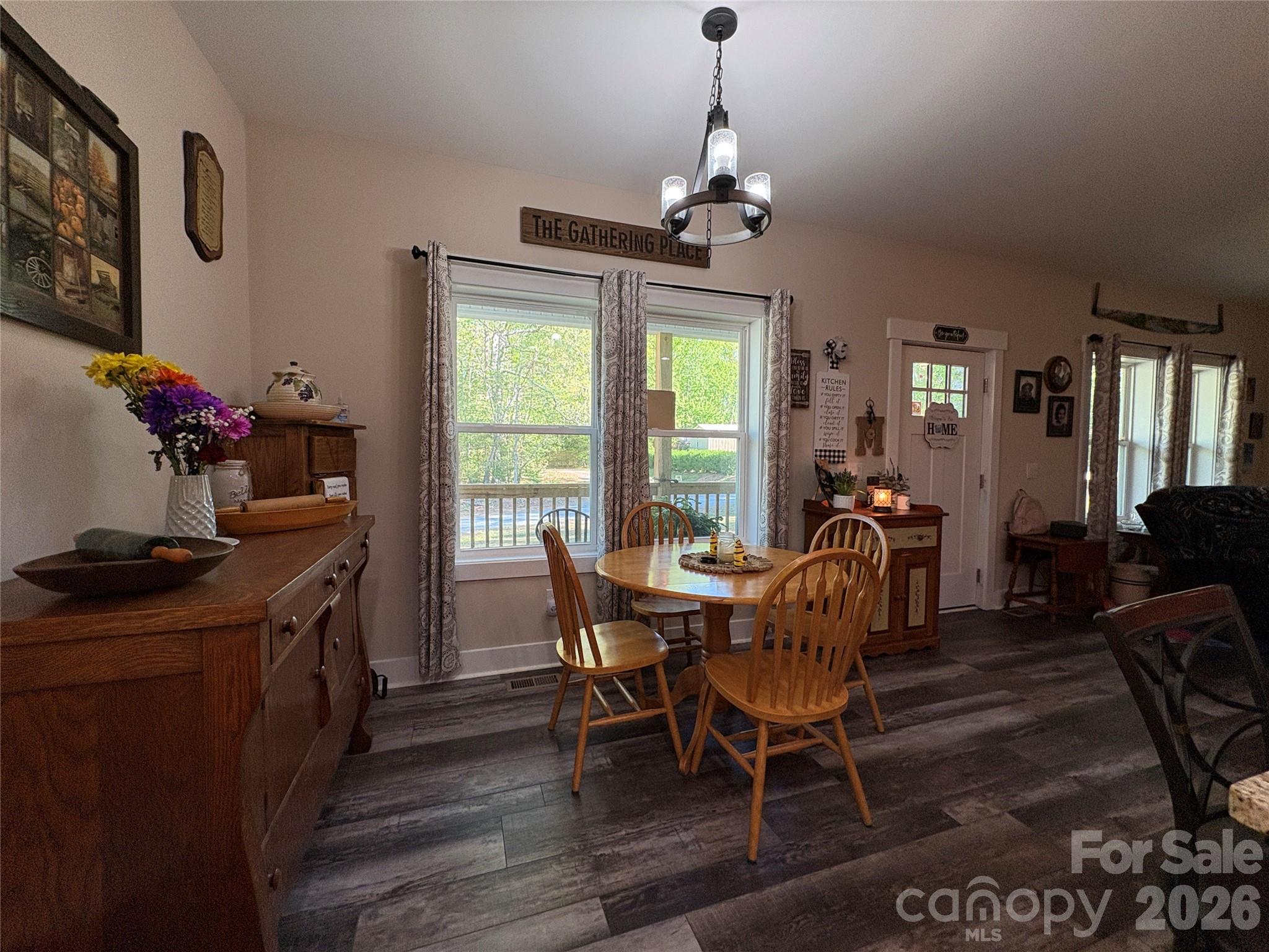 196 8th Avenue New London NC 28127