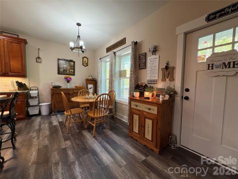 196 8th Avenue New London NC 28127