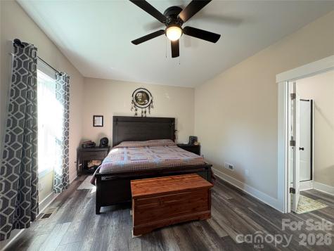 196 8th Avenue New London NC 28127