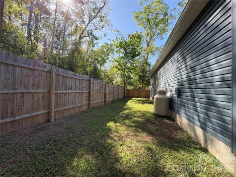 196 8th Avenue New London NC 28127