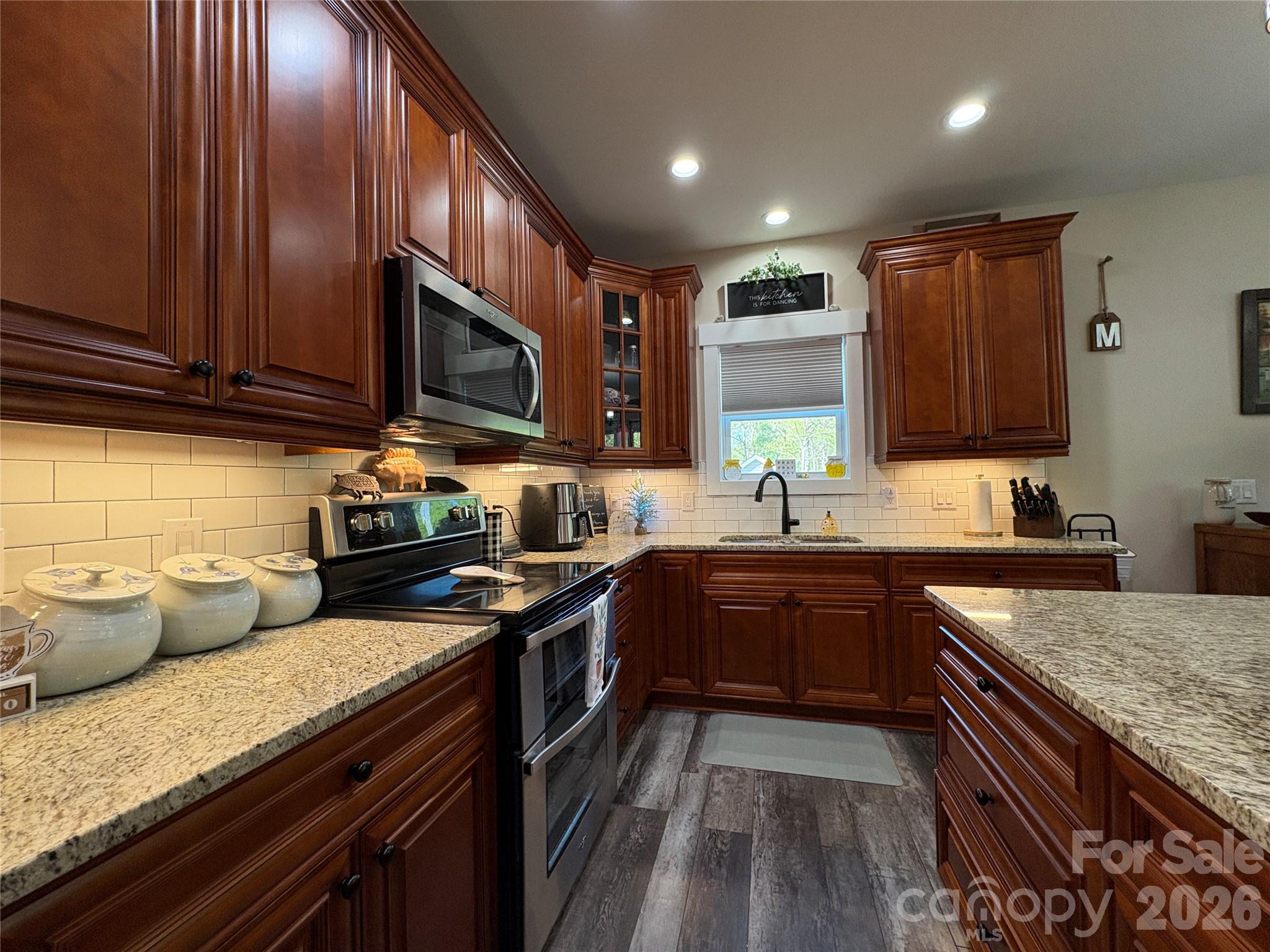 196 8th Avenue New London NC 28127