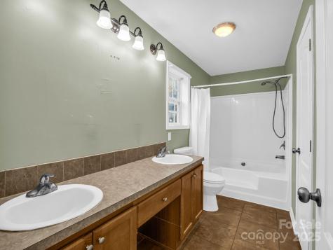 663 Landrum Road Columbus NC 28722
