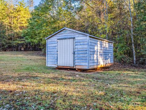 663 Landrum Road Columbus NC 28722