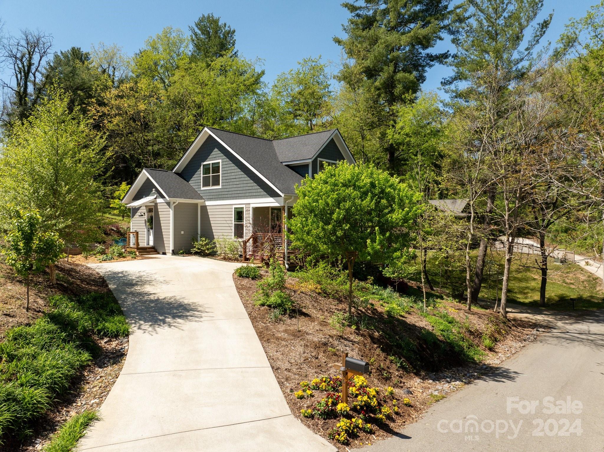 26 Brown Avenue Asheville NC 28804