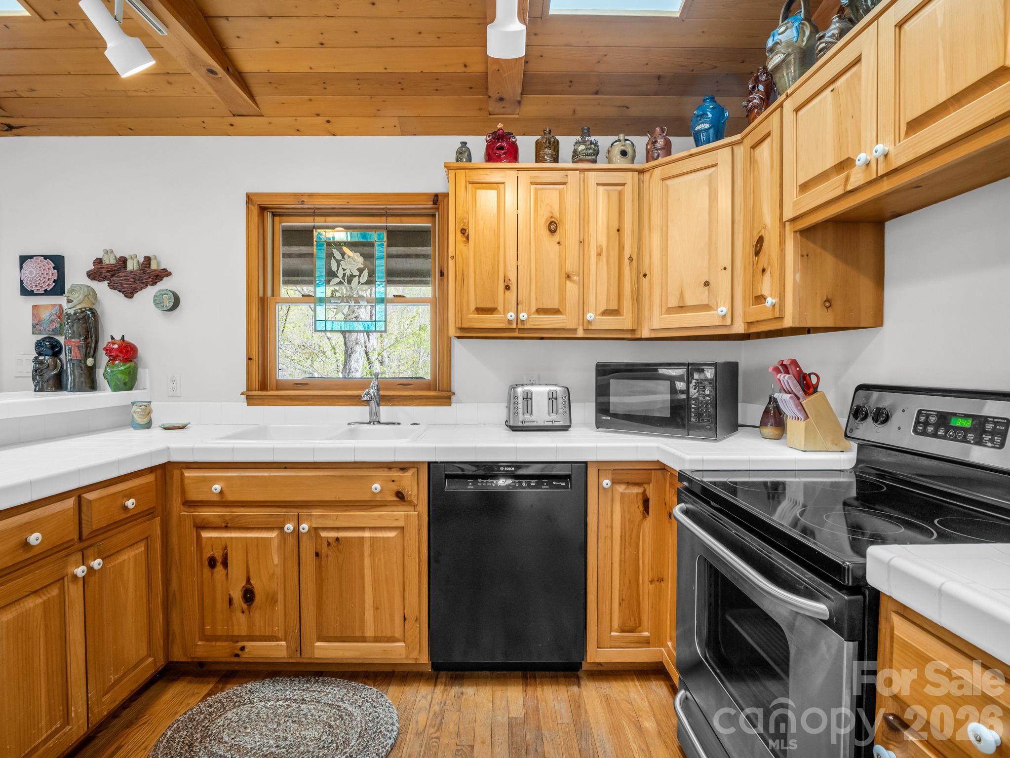 780 Rixhaven Drive Saluda NC 28773