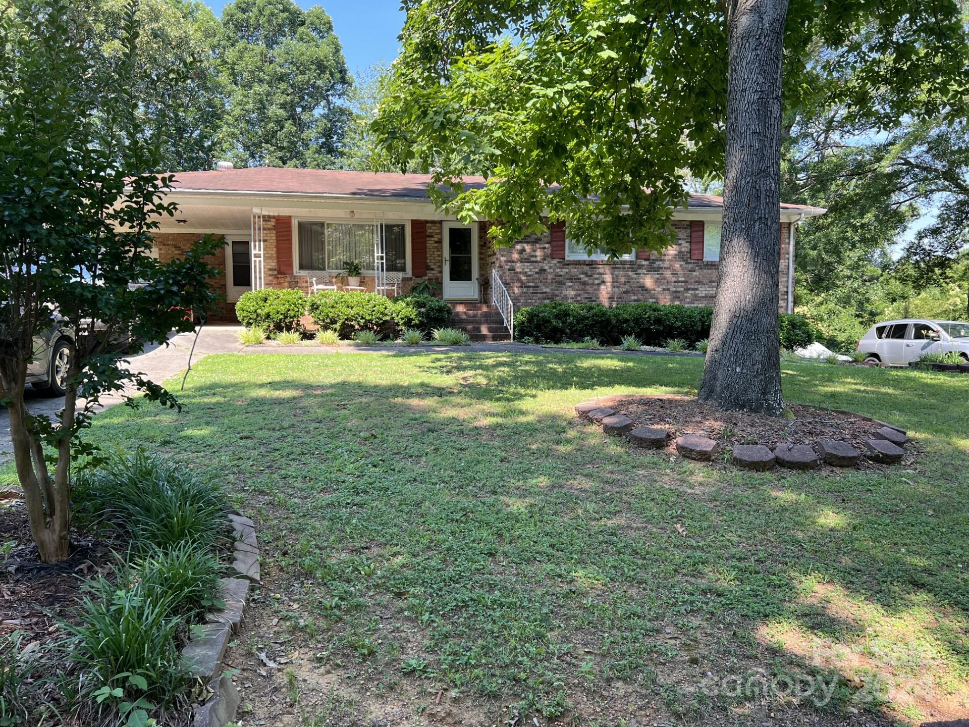 621 Marion Street Badin NC 28009