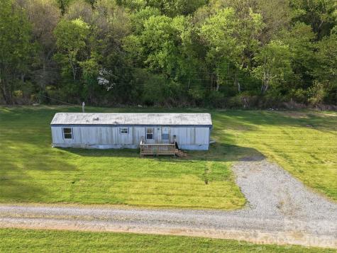 114/116 Harrington Place Drive Taylorsville NC 28681