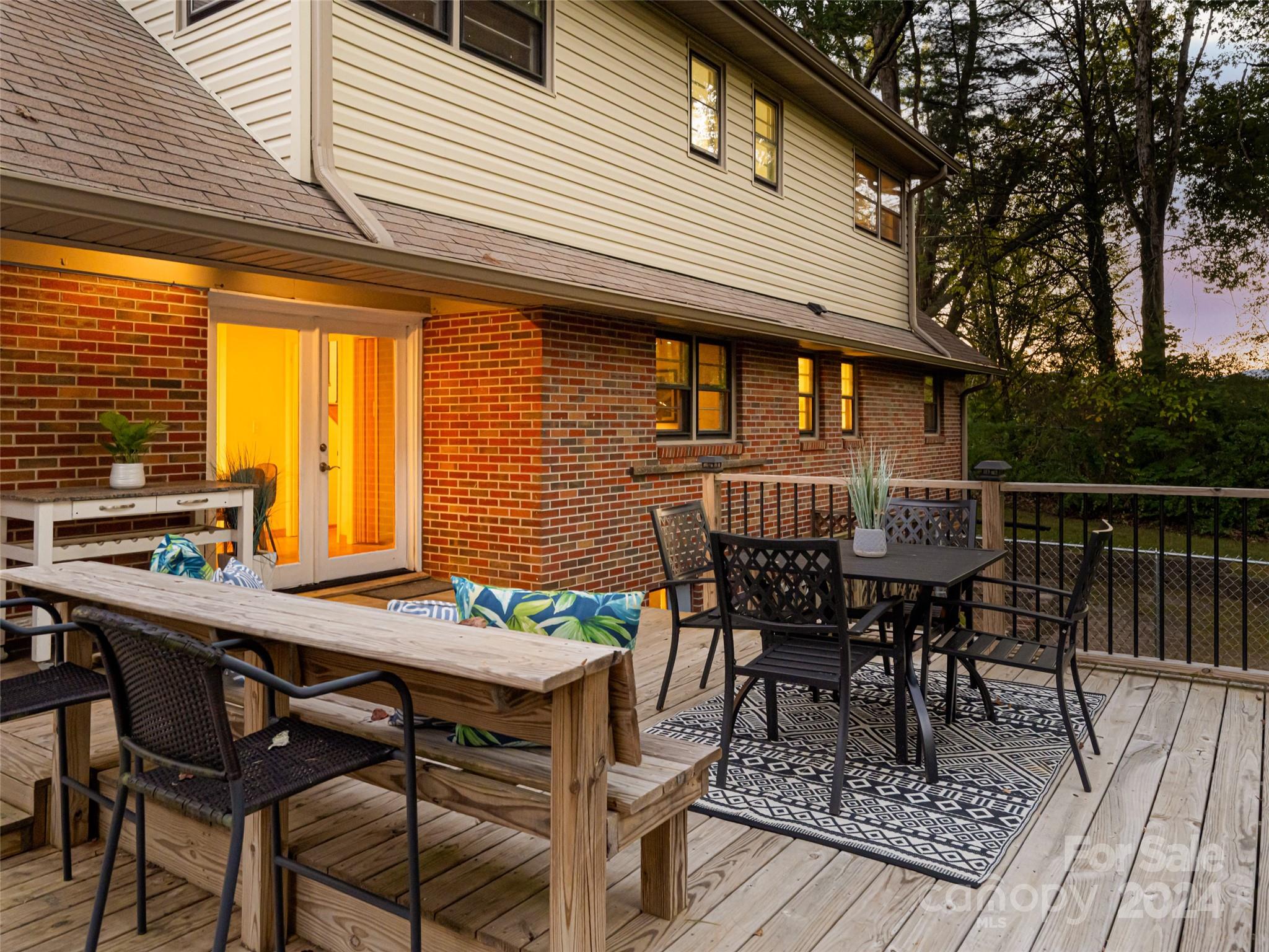 207 Pritchard Road Candler NC 28715