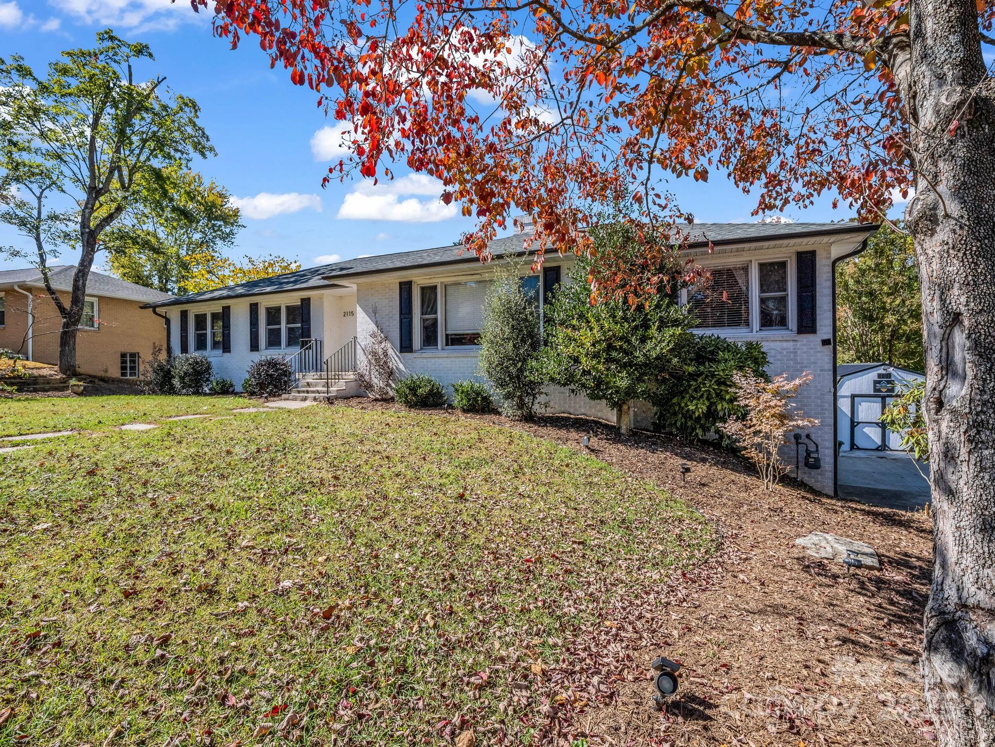 2115 N Stoney View Court Hendersonville NC 28792