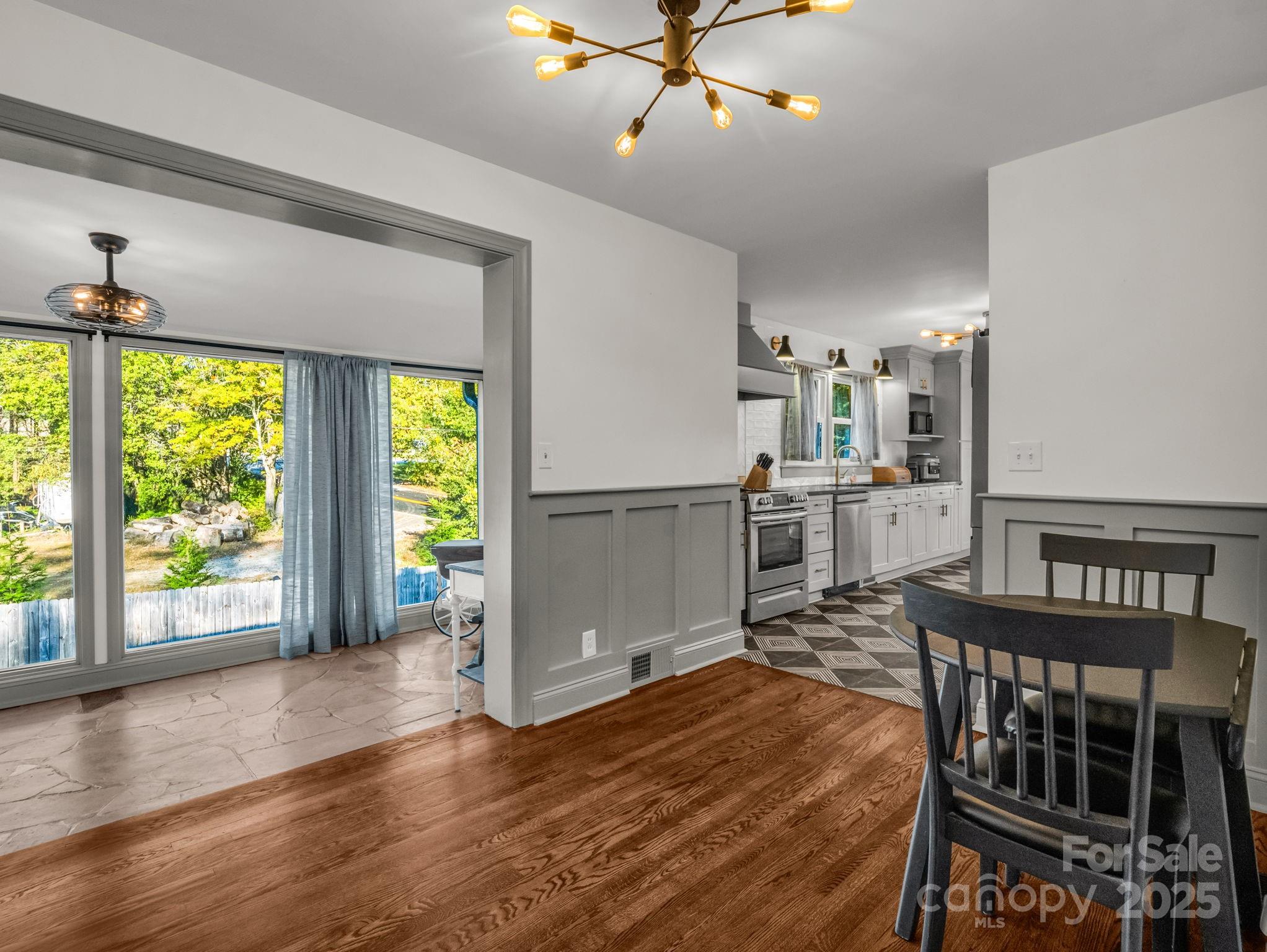 2115 N Stoney View Court Hendersonville NC 28792