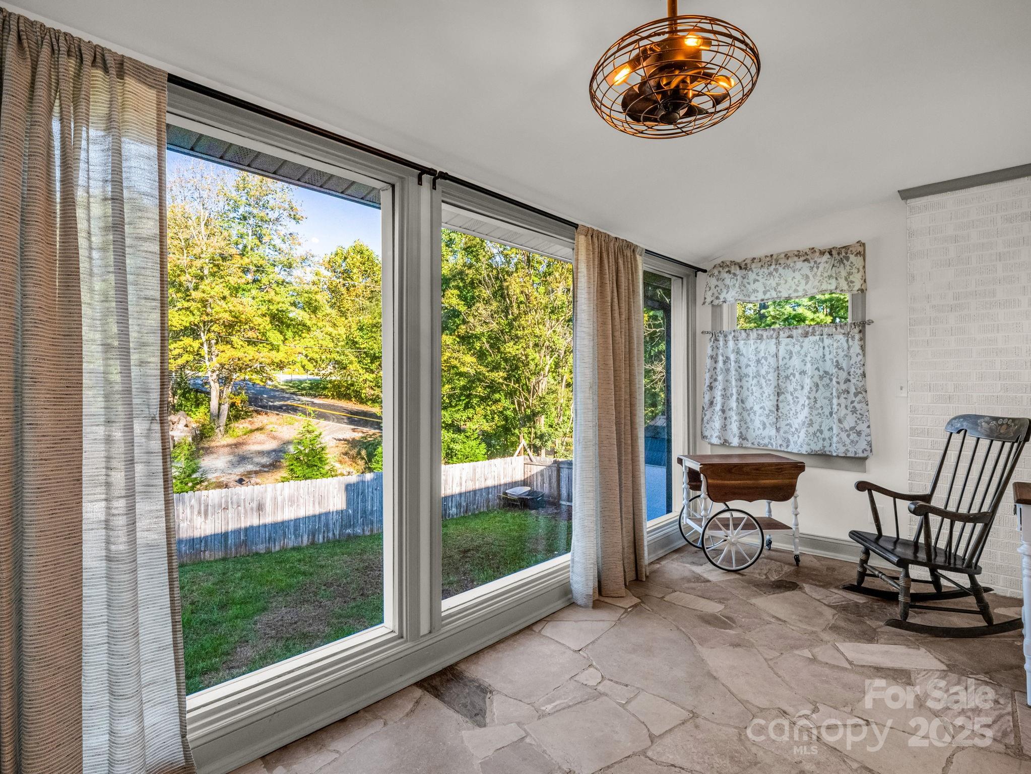 2115 N Stoney View Court Hendersonville NC 28792