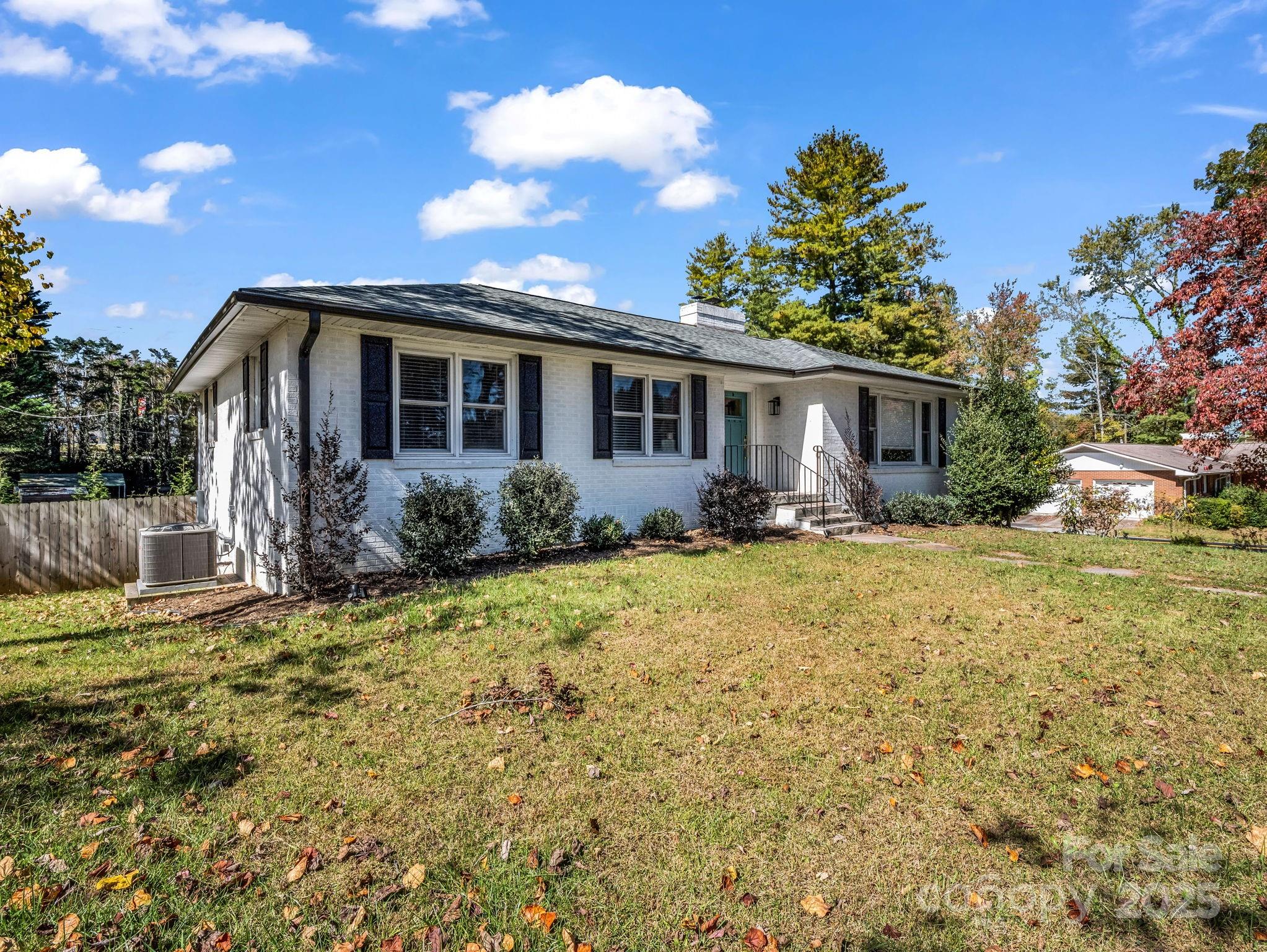 2115 N Stoney View Court Hendersonville NC 28792