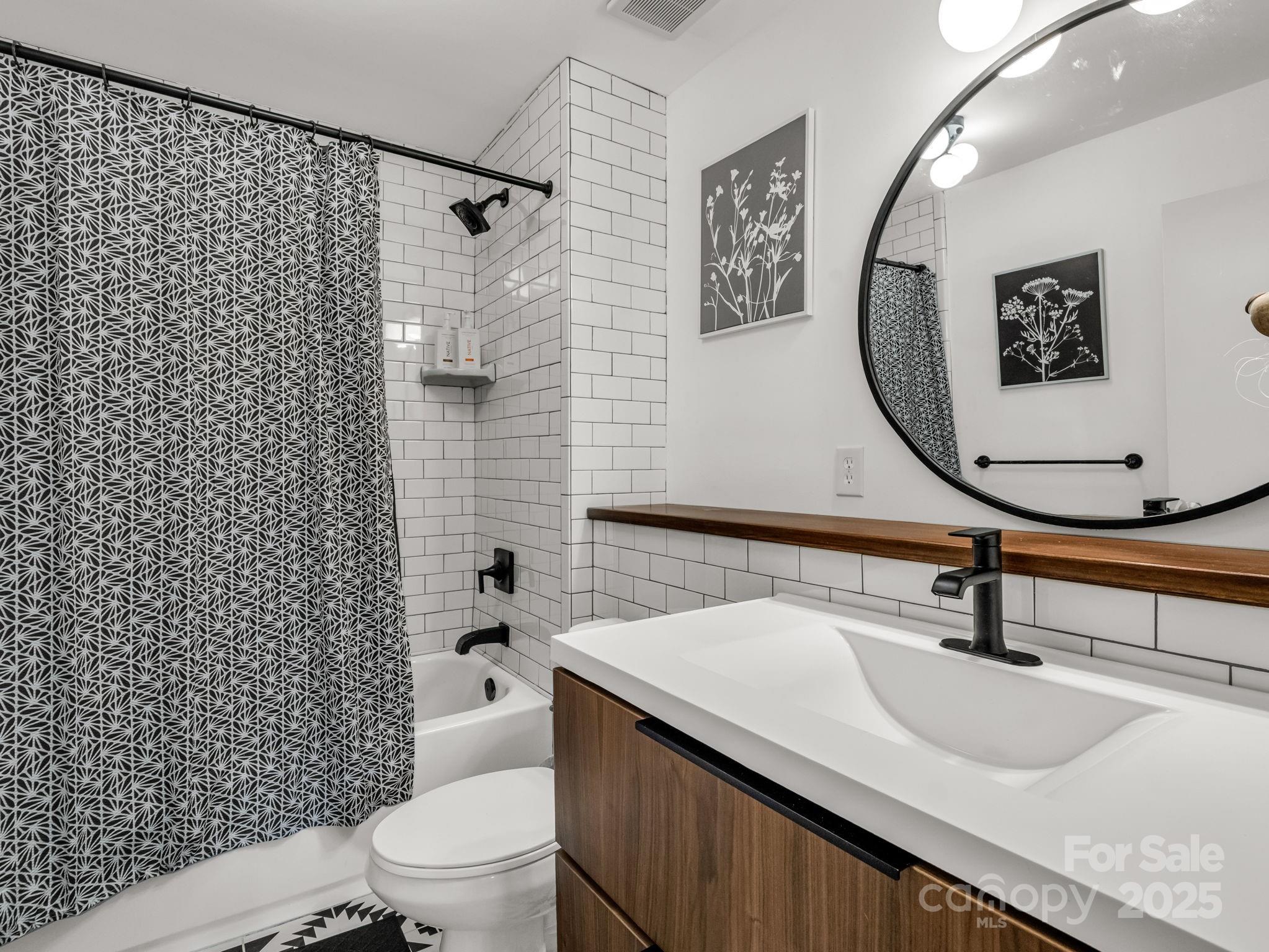 2115 N Stoney View Court Hendersonville NC 28792