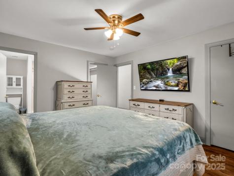 2115 N Stoney View Court Hendersonville NC 28792