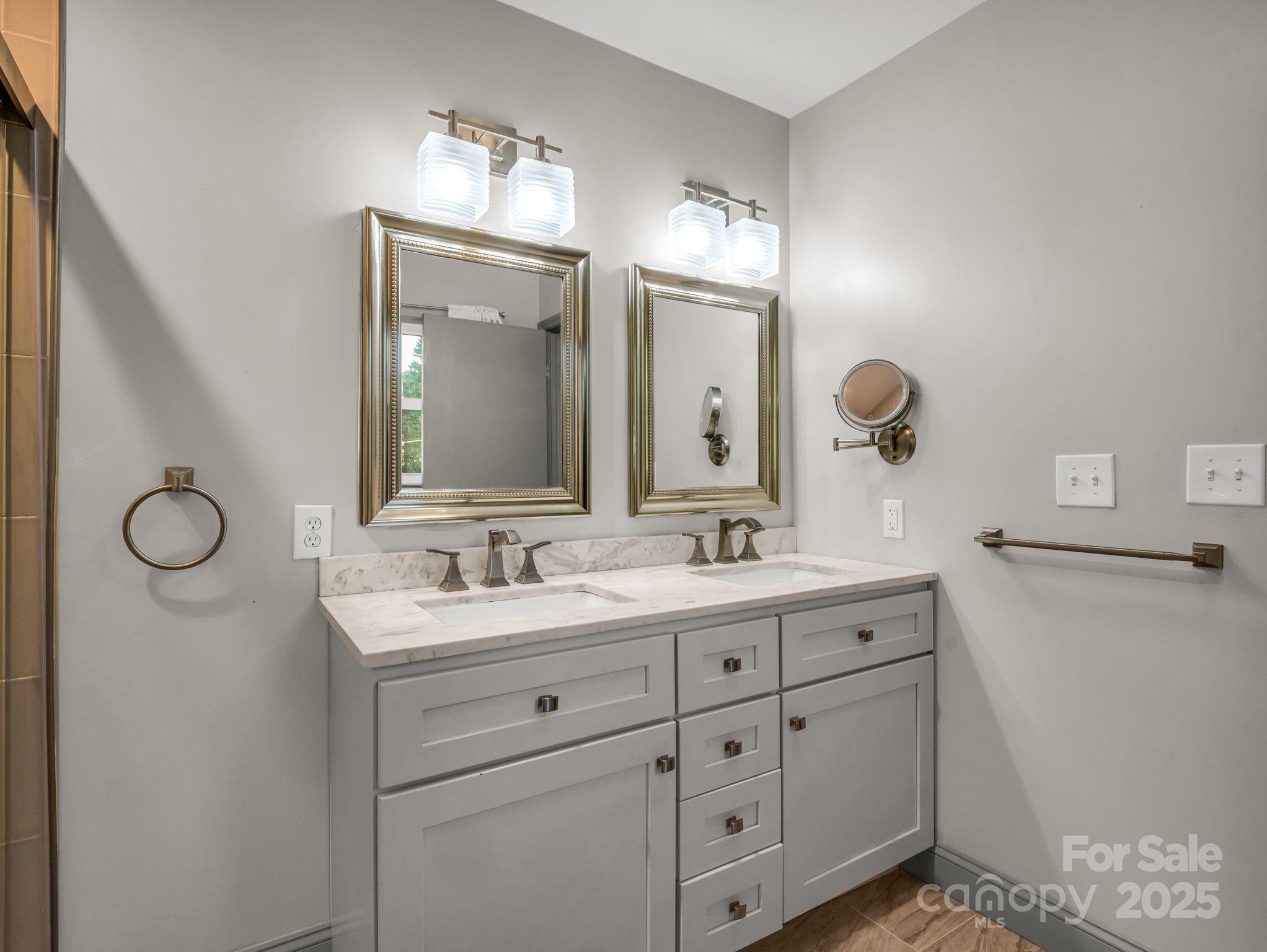 2115 N Stoney View Court Hendersonville NC 28792