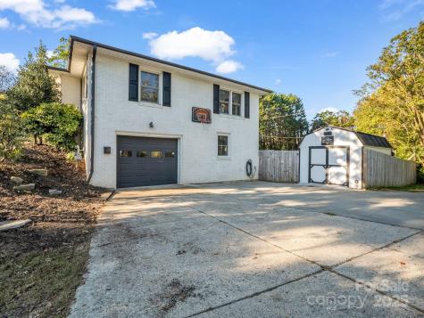 2115 N Stoney View Court Hendersonville NC 28792