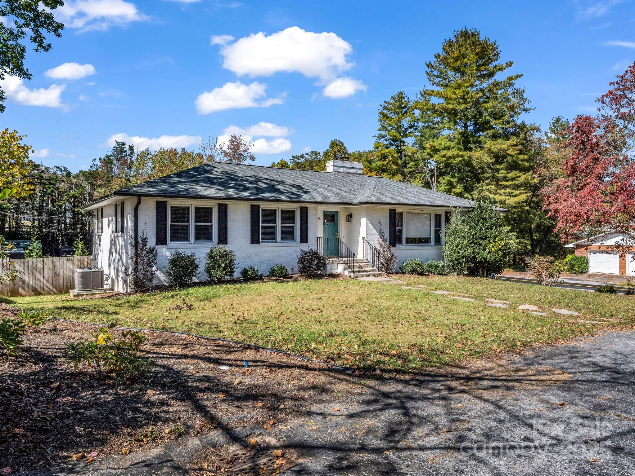 2115 N Stoney View Court Hendersonville NC 28792