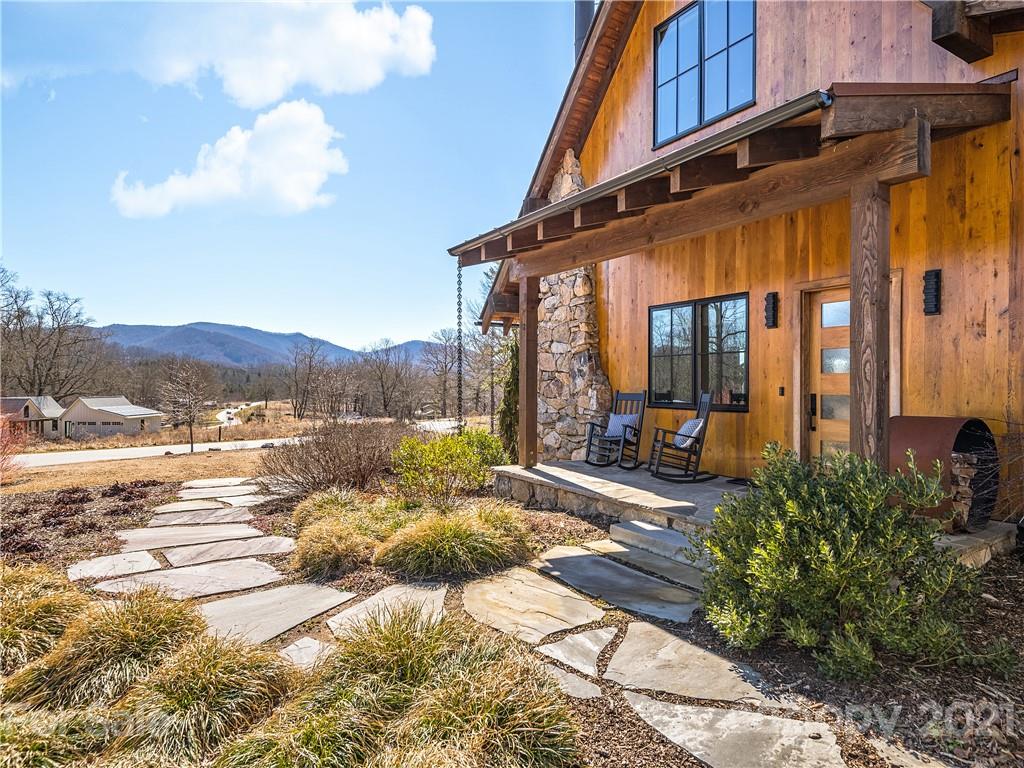 62 Wandering Oaks Way Asheville NC 28805
