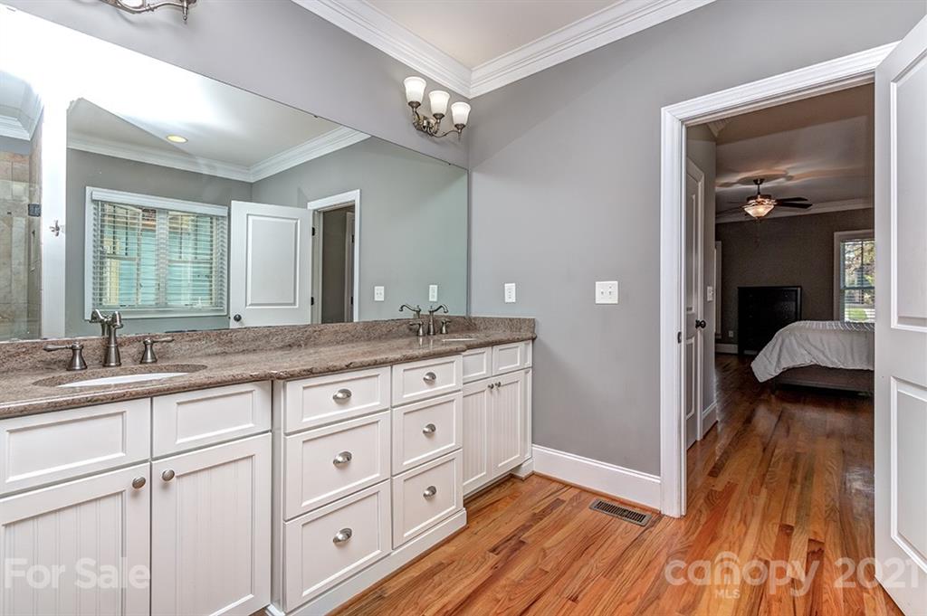 2226 Bay Street Charlotte NC 28205