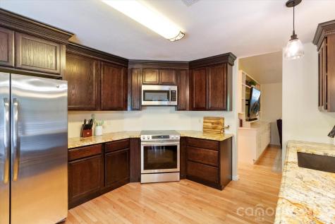 42 Bushwald Lane Swannanoa NC 28778