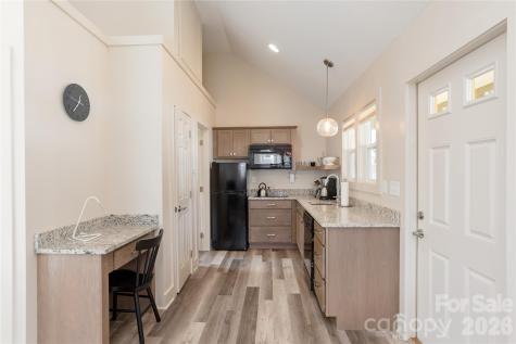 606 Ray Avenue Hendersonville NC 28792