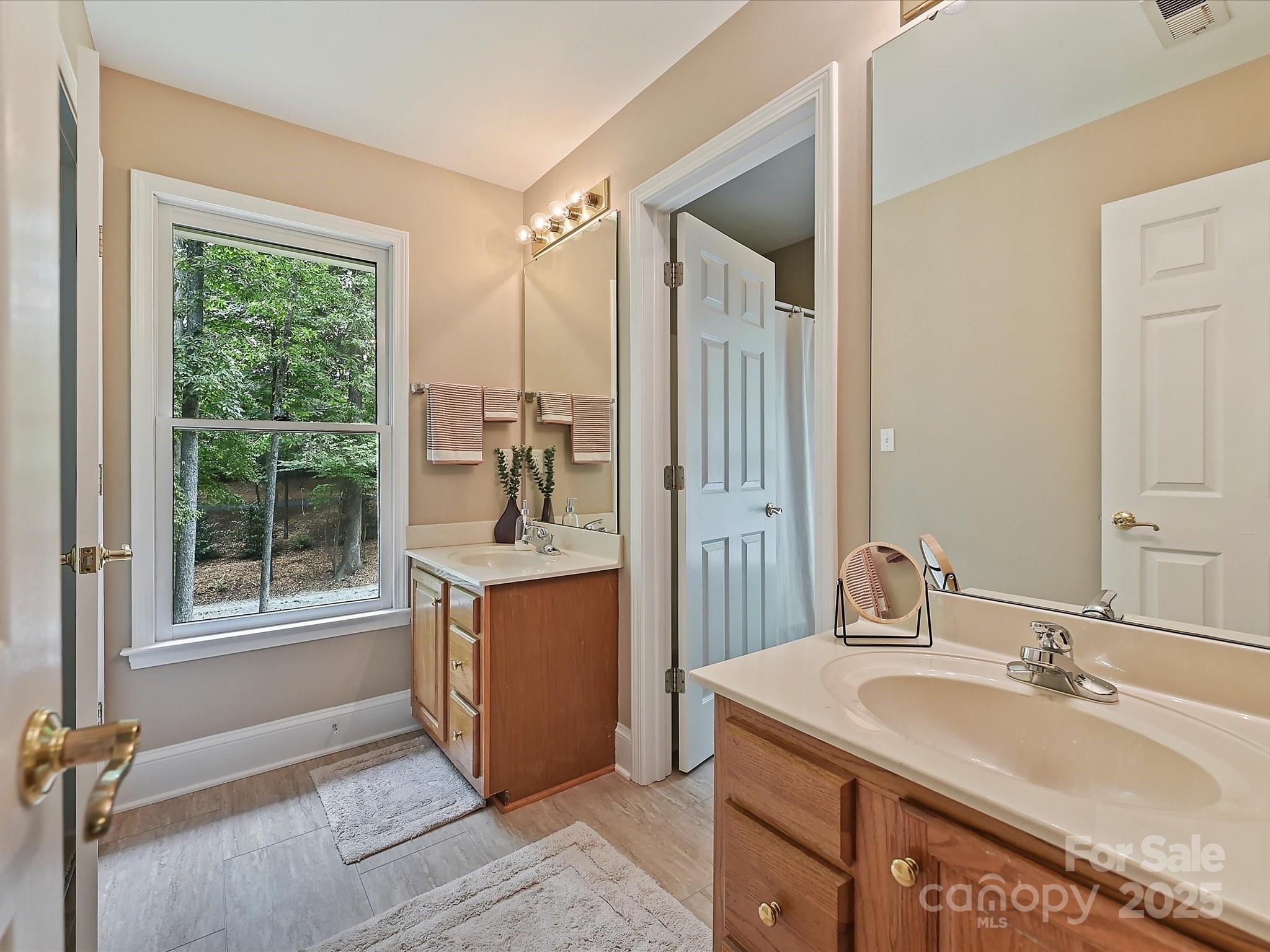 11902 Mountain Crest Circle Charlotte NC 28216
