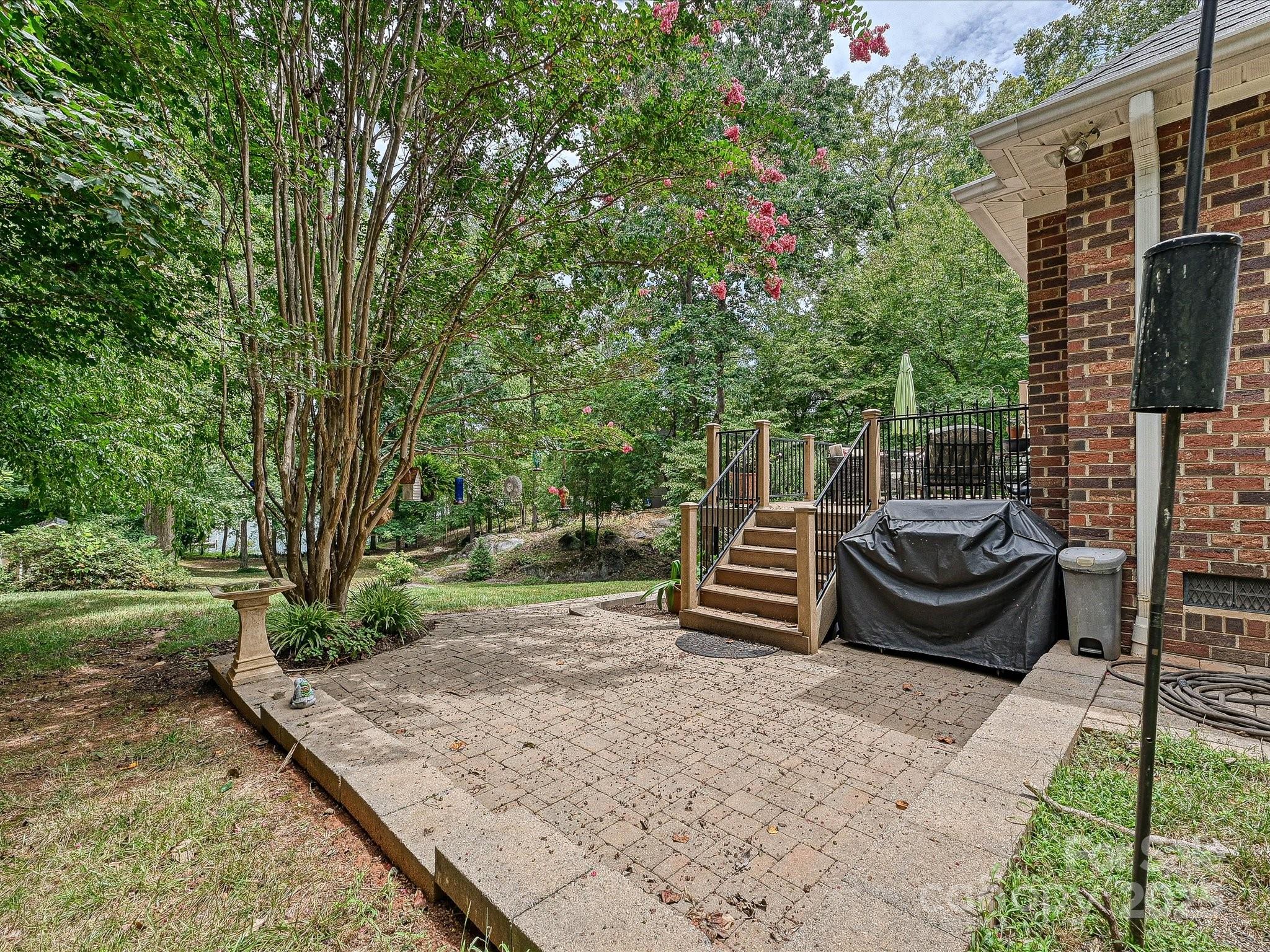 11902 Mountain Crest Circle Charlotte NC 28216