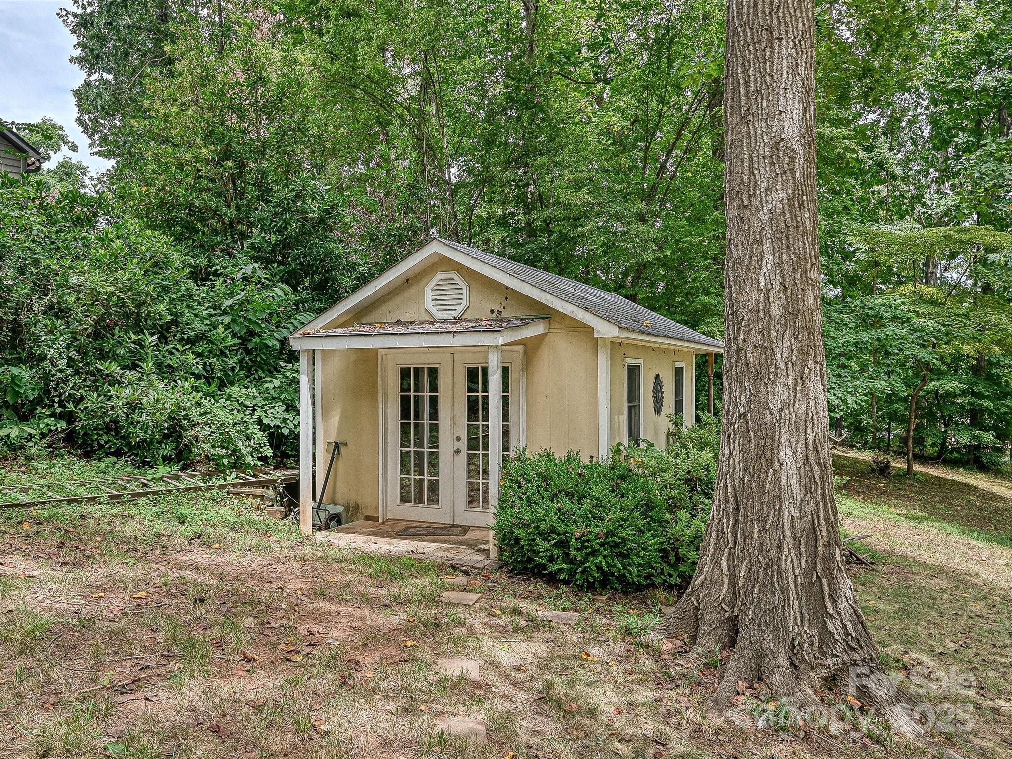 11902 Mountain Crest Circle Charlotte NC 28216