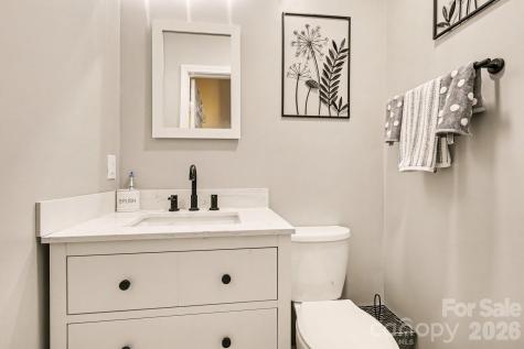 130 Eagle Drive New London NC 28127