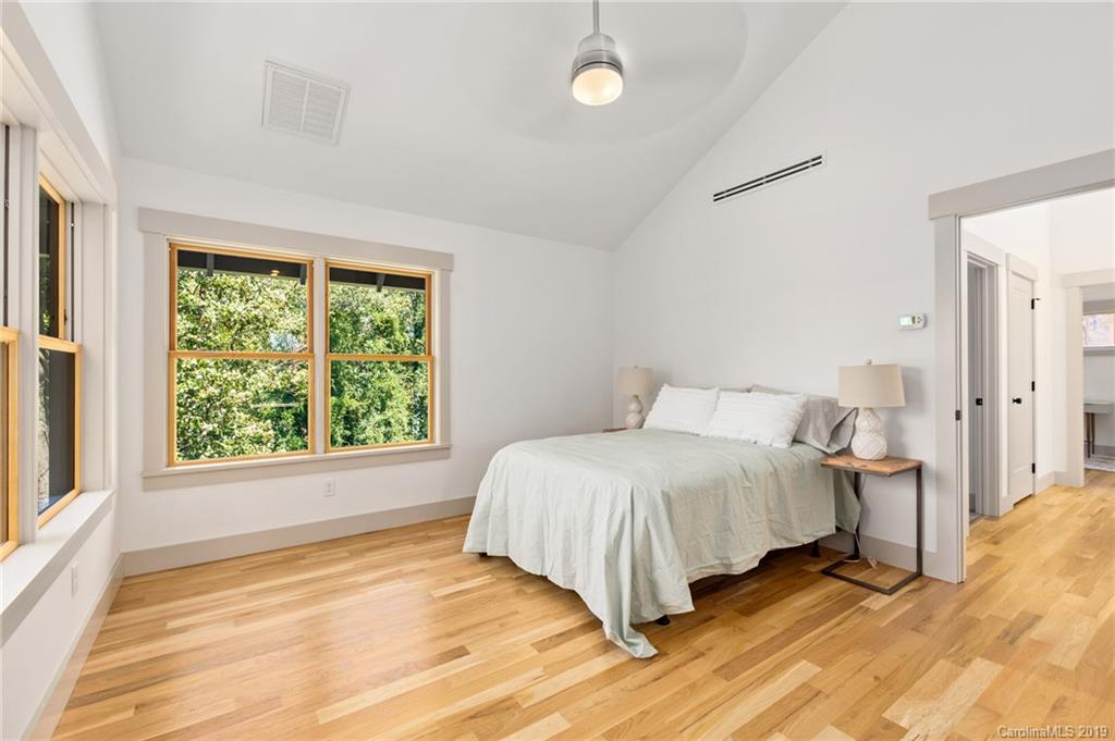 52 Hibriten Drive Asheville NC 28801