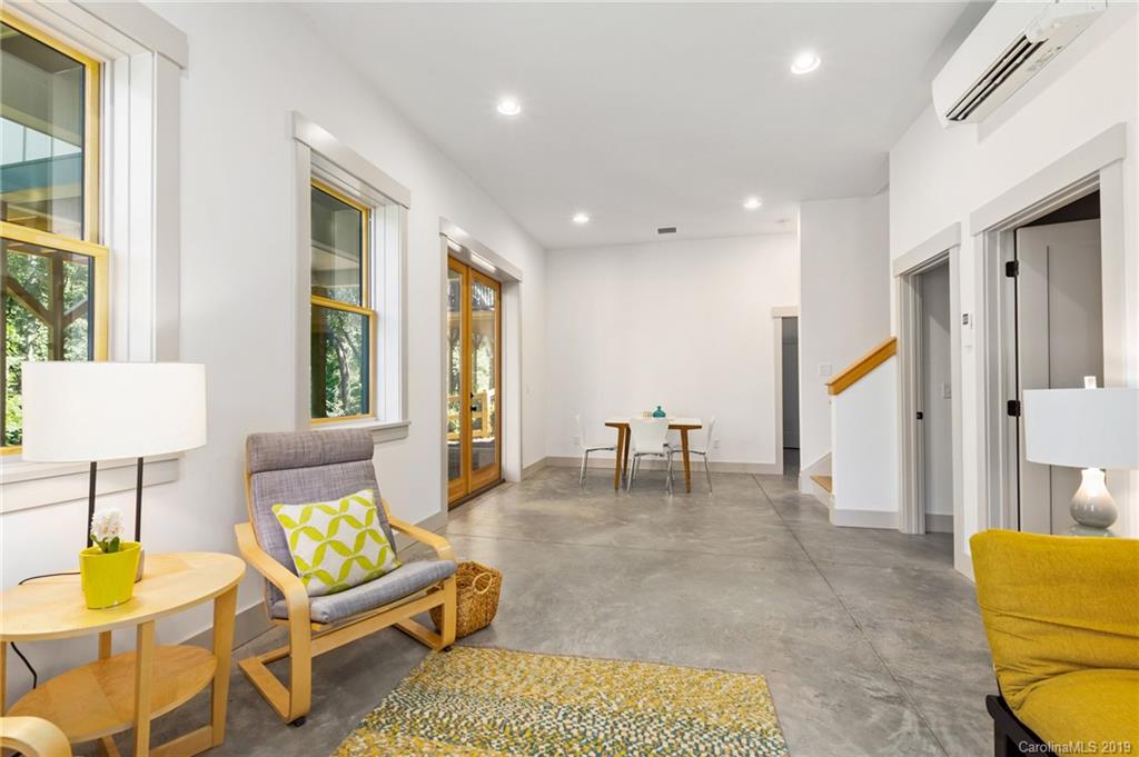 52 Hibriten Drive Asheville NC 28801