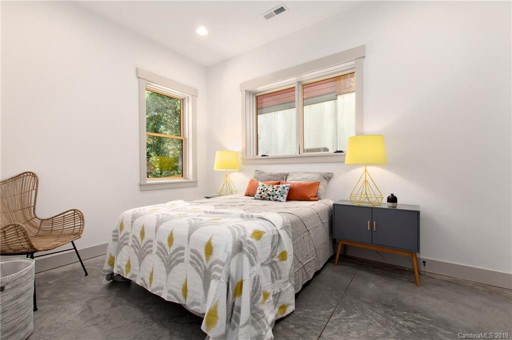 52 Hibriten Drive Asheville NC 28801