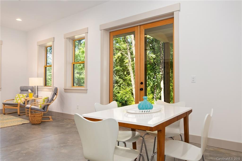 52 Hibriten Drive Asheville NC 28801