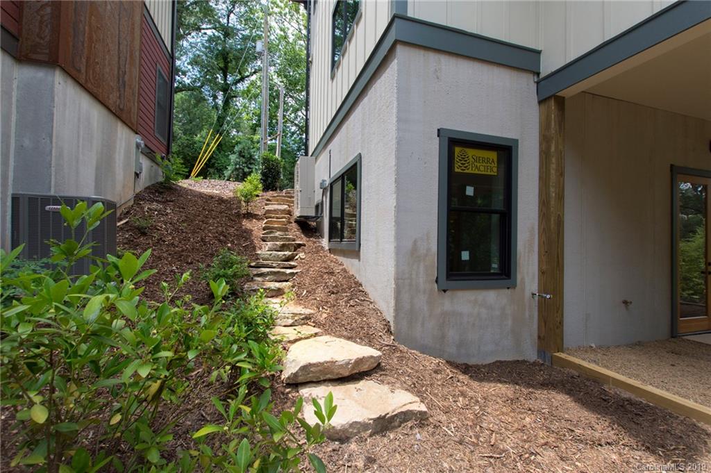 52 Hibriten Drive Asheville NC 28801