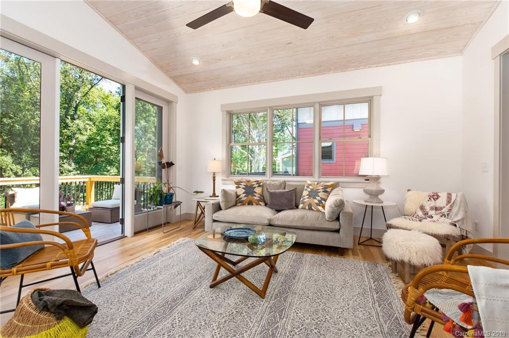 52 Hibriten Drive Asheville NC 28801