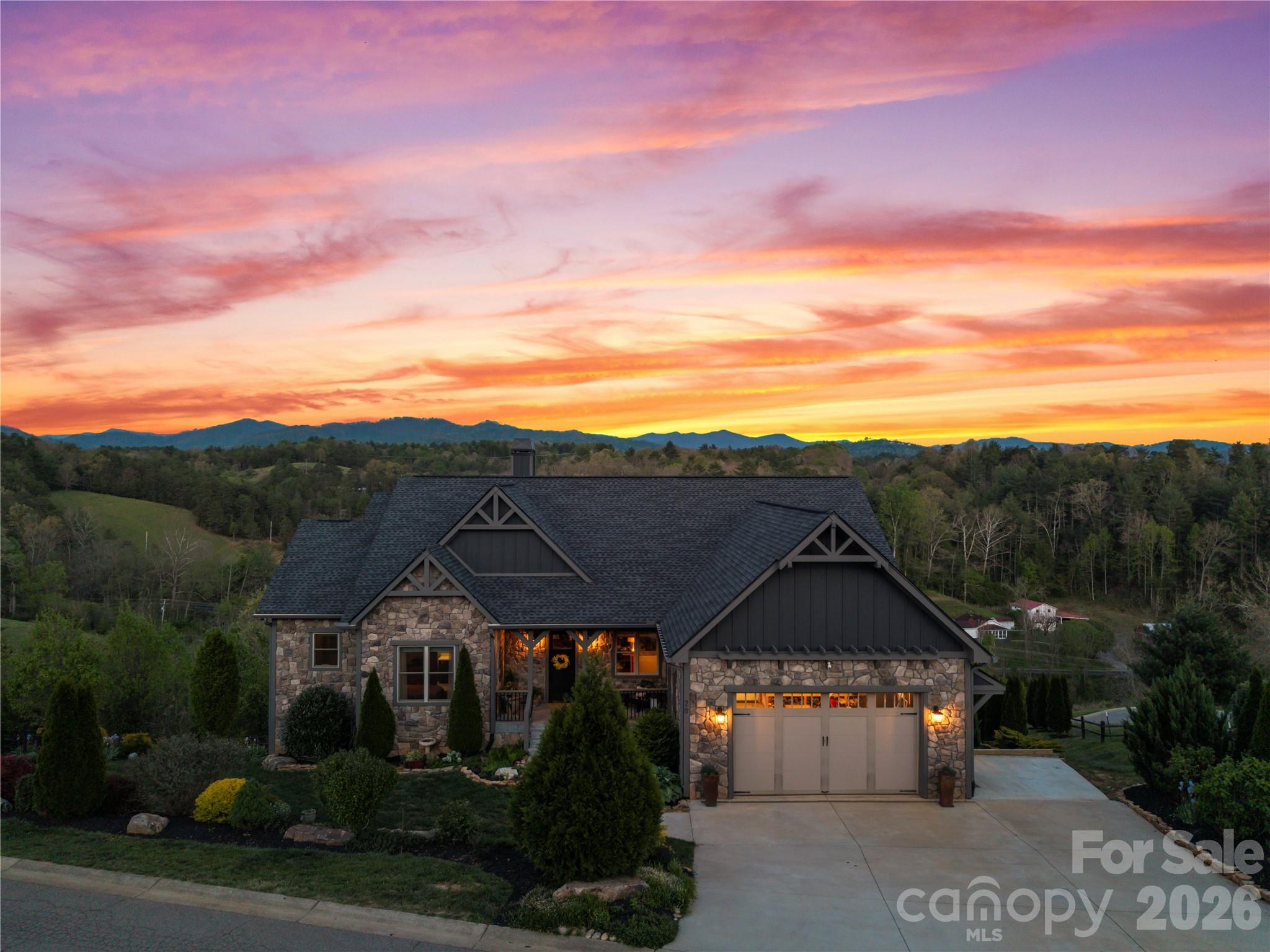 28 Gracie Lane Weaverville NC 28787