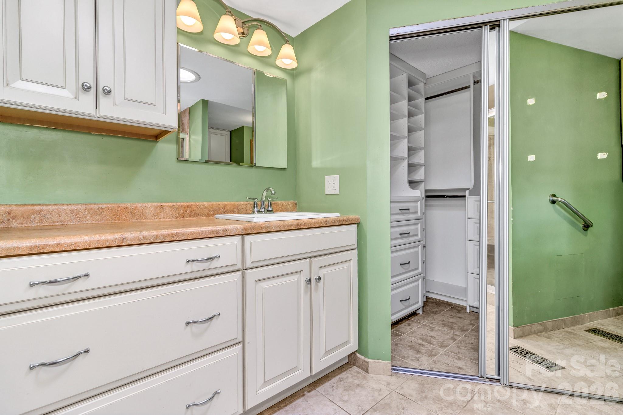 405 Deerfield Court Hendersonville NC 28792