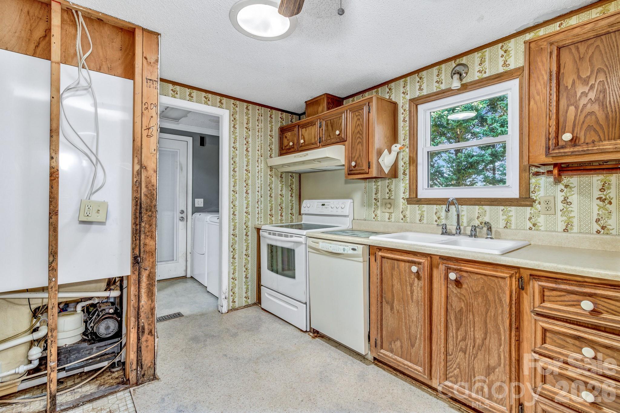 405 Deerfield Court Hendersonville NC 28792