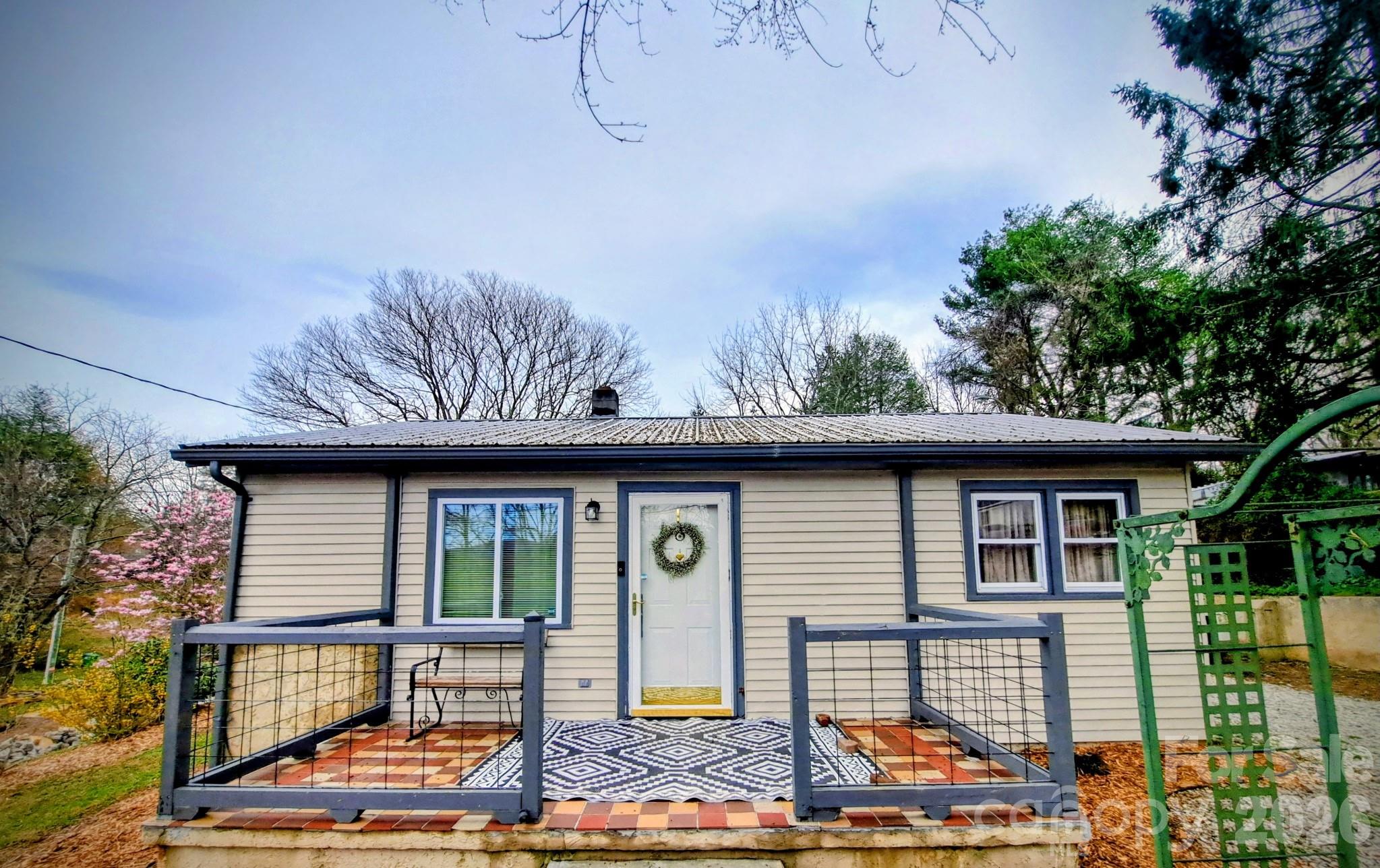 8 Linda Vista Drive Asheville NC 28806