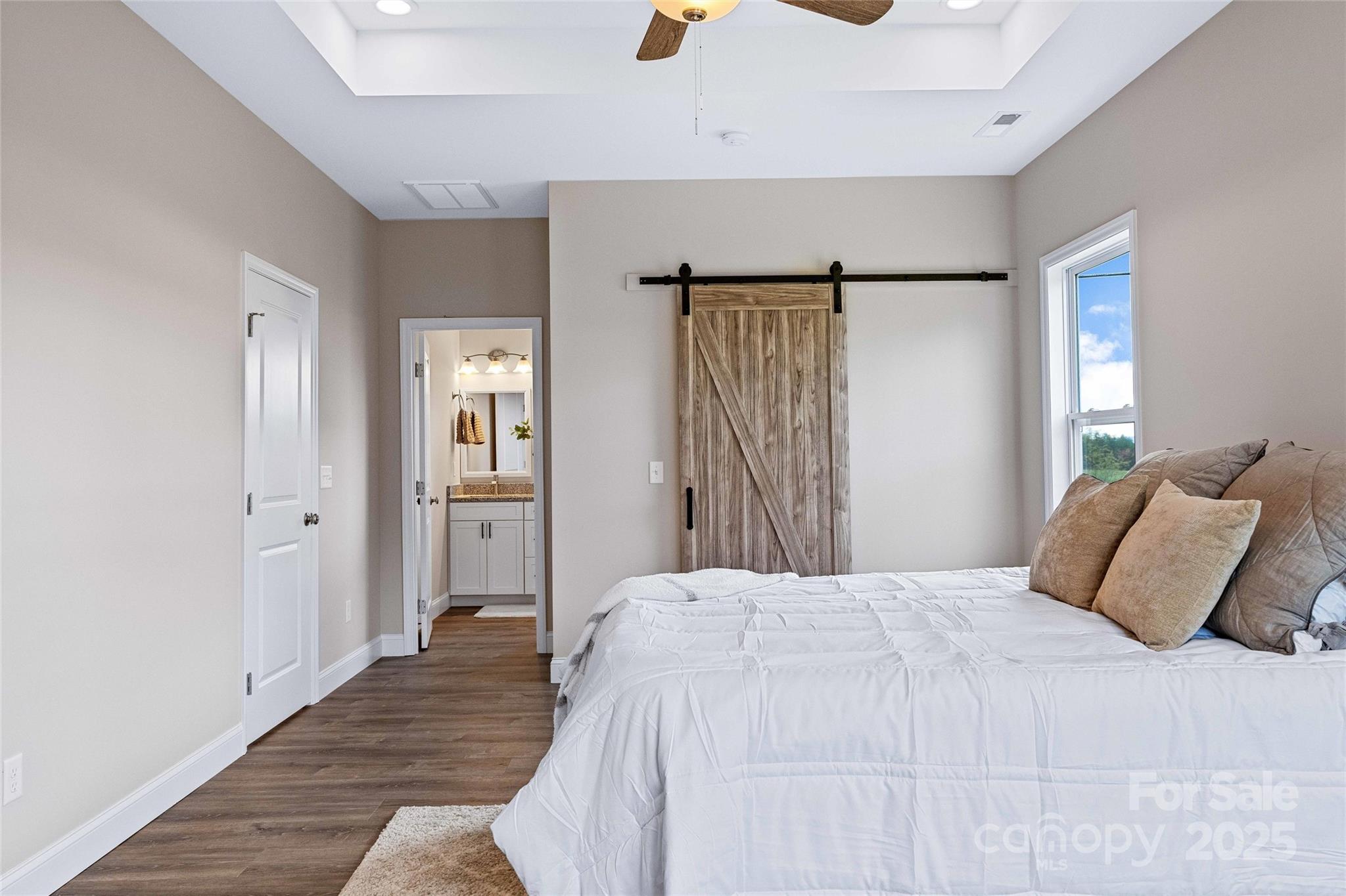 14 Holcombe Road Candler NC 28715