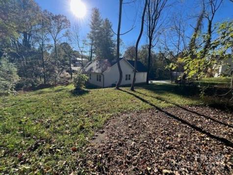 14 Holcombe Road Candler NC 28715