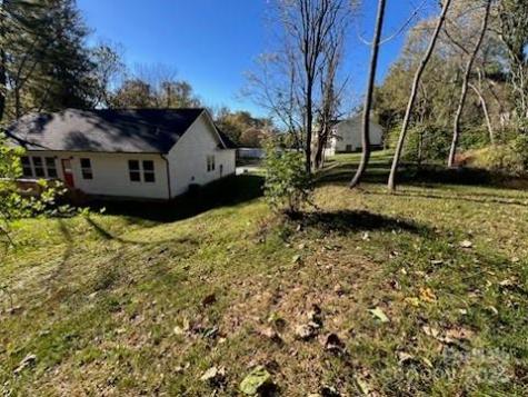 14 Holcombe Road Candler NC 28715