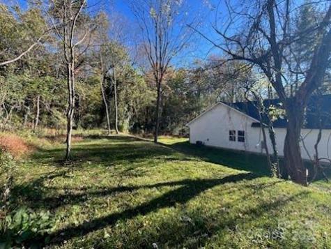 14 Holcombe Road Candler NC 28715