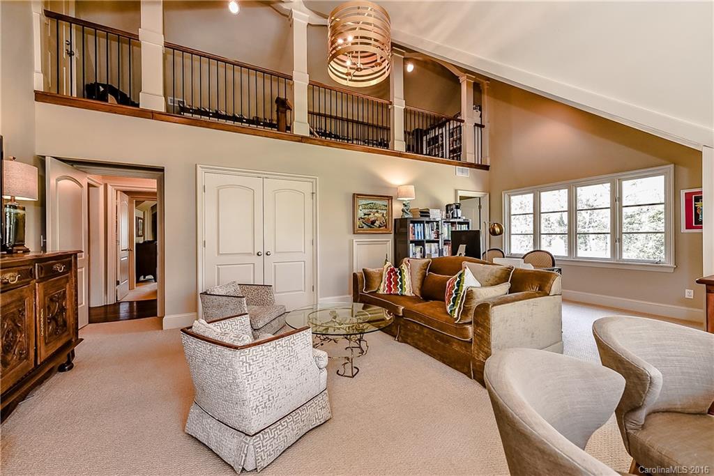 2026 Pinewood Circle Charlotte NC 28211