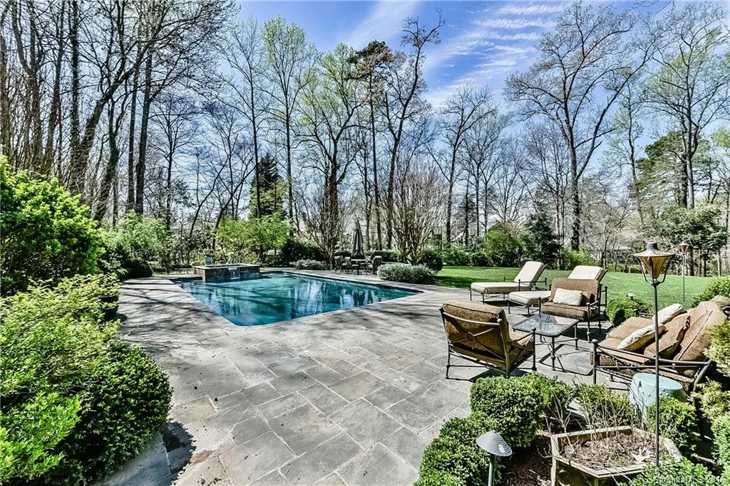 2026 Pinewood Circle Charlotte NC 28211