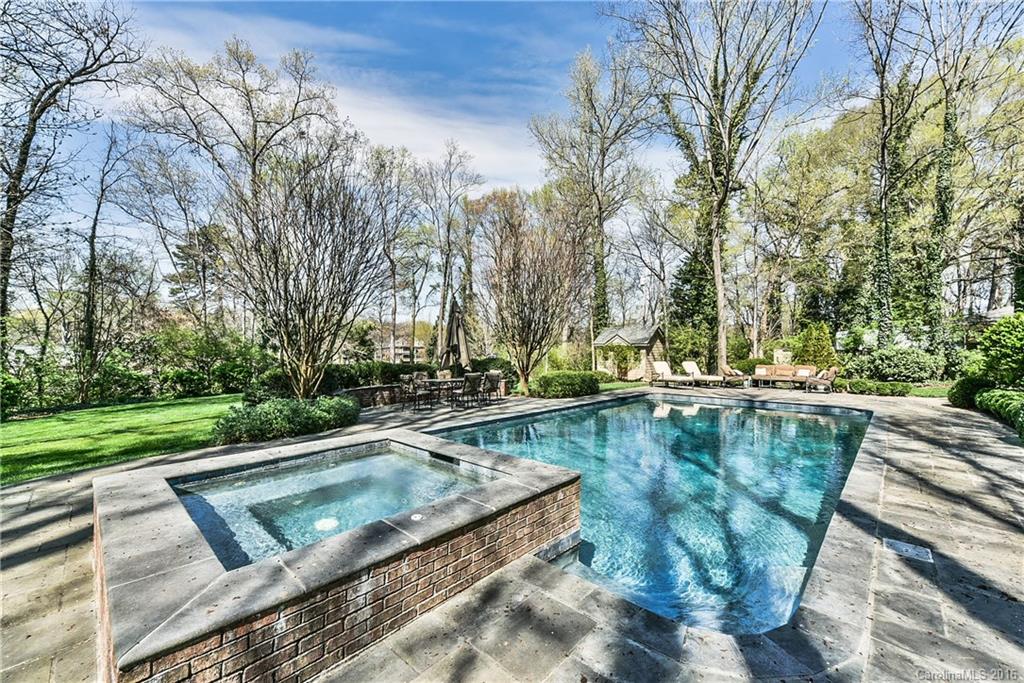 2026 Pinewood Circle Charlotte NC 28211