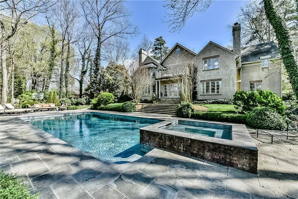 2026 Pinewood Circle Charlotte NC 28211