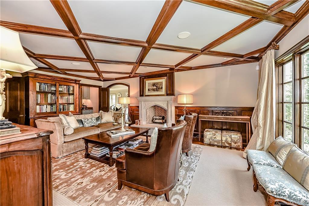 2026 Pinewood Circle Charlotte NC 28211